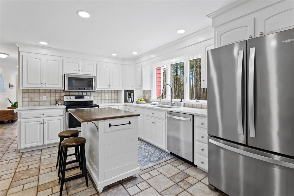 30 Country Road Westford, MA 01886 - Photo 8 of 41 Gallery Image 8
