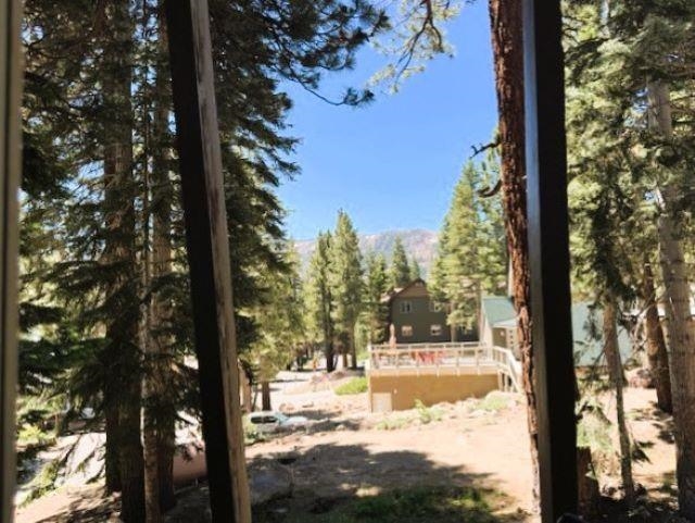 4 Kelley Road, Unit 1 Mammoth Lakes, CA 93546 - Photo 5 of 5 a view of swimming pool from a yard