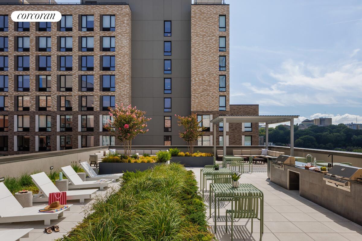 405 West 206th Street, Unit 710S Manhattan, NY 10034 - Photo 41 of 44