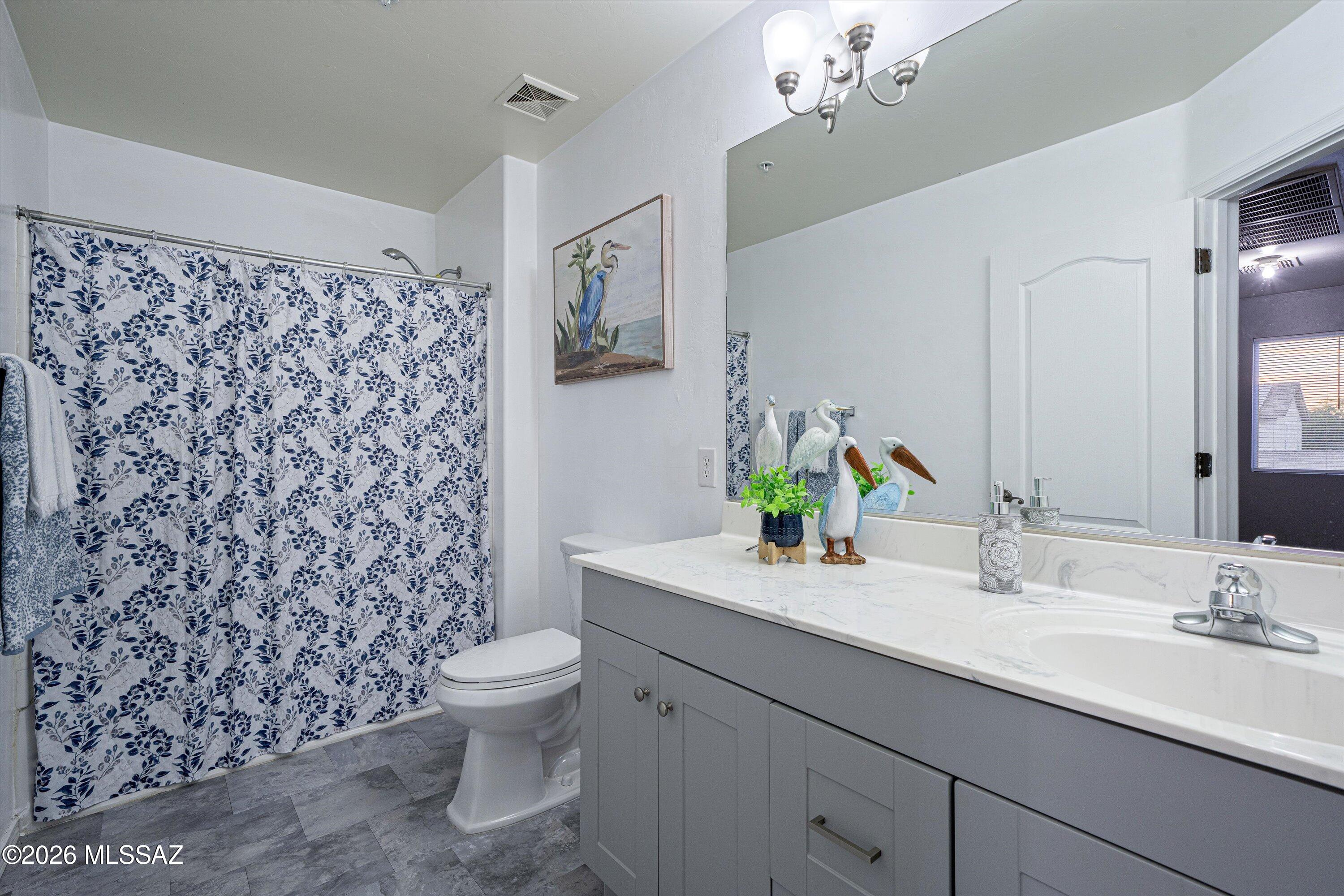 6851 South Salt Cedar Road Tucson, AZ 85756 - Photo 32 of 52 UPSTAIRS BATHROOM