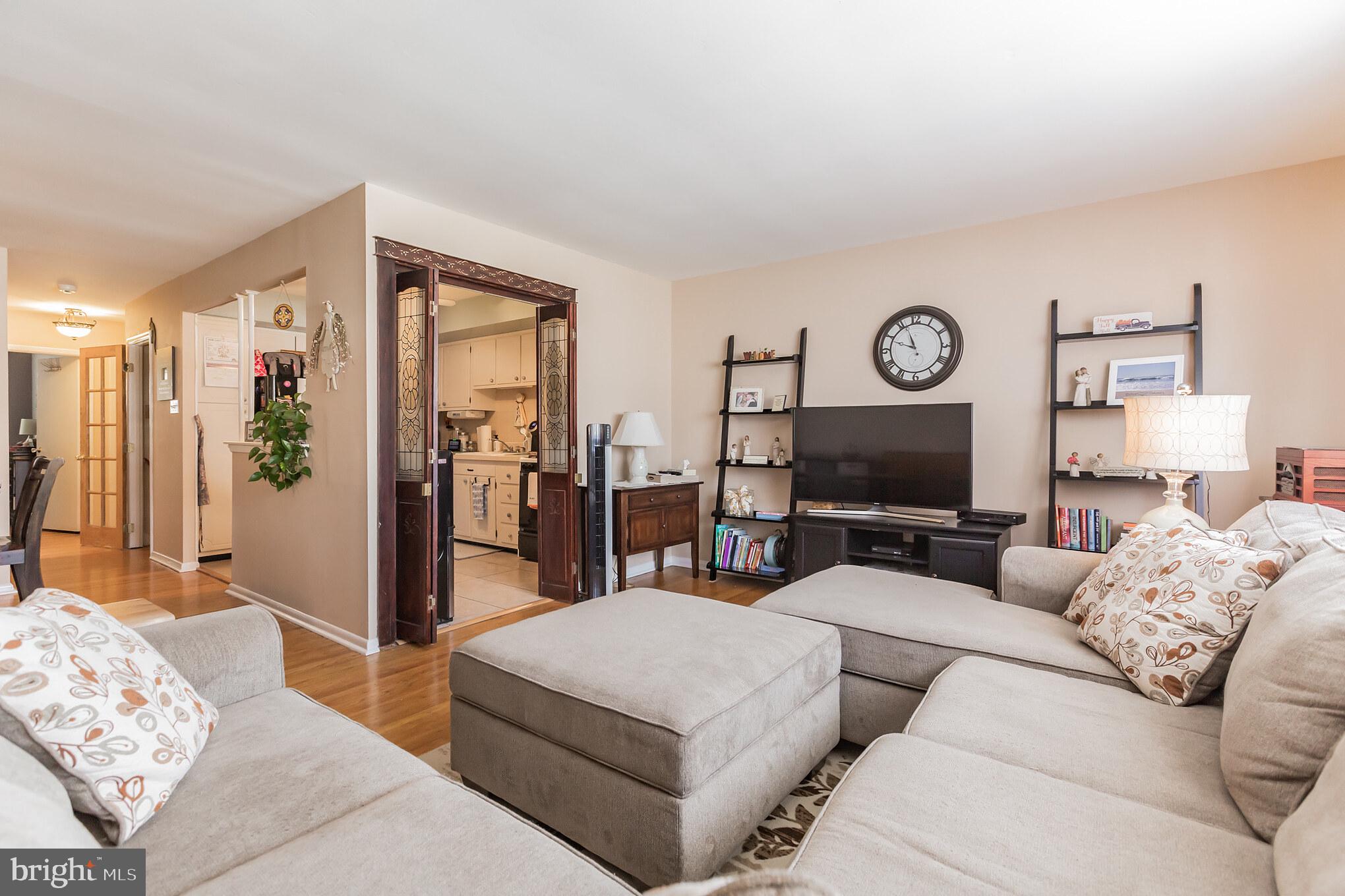 10213 West Keswick Road Philadelphia, PA 19114 - Photo 5 of 29 Gallery Image 5