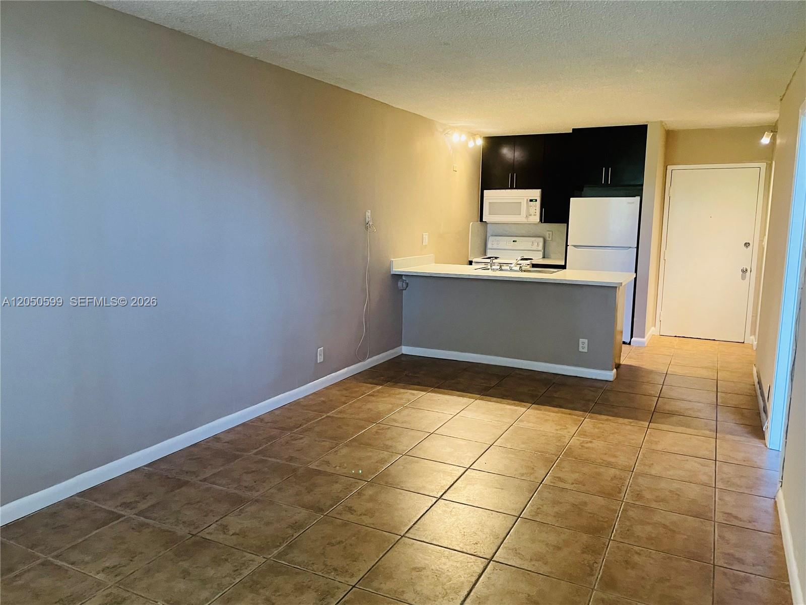 2401 Riverside Drive, Unit 114B Coral Springs, FL 33065 - Photo 4 of 15