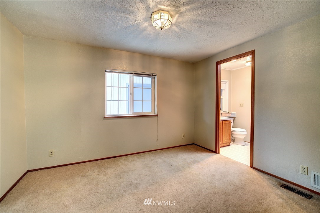 24328 S Park Bothell, WA 98021 - Photo 14 of 24