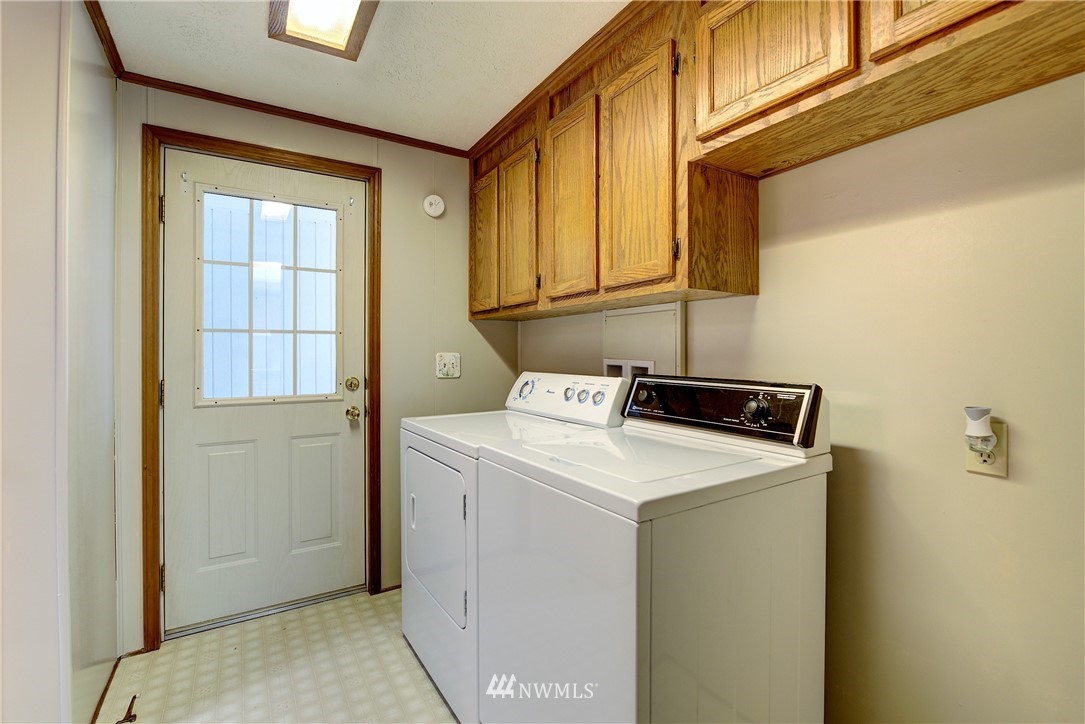 24328 S Park Bothell, WA 98021 - Photo 17 of 24