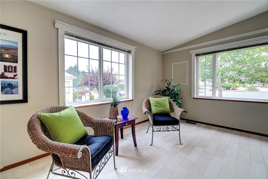 24328 S Park Bothell, WA 98021 - Photo 10 of 24