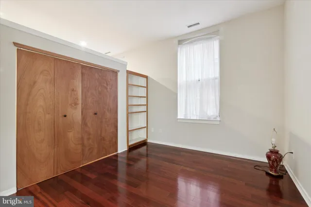 $299,999 | 12 Letitia Street, Unit 204, Philadelphia, PA 19106