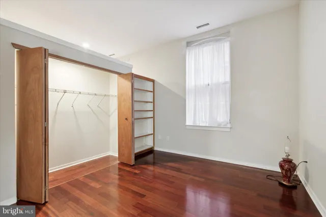 $299,999 | 12 Letitia Street, Unit 204, Philadelphia, PA 19106