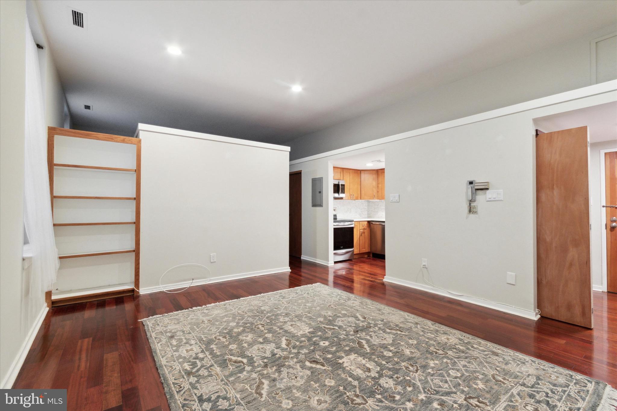 12 Letitia Street, Unit 204 Philadelphia, PA 19106 - Photo 15 of 21