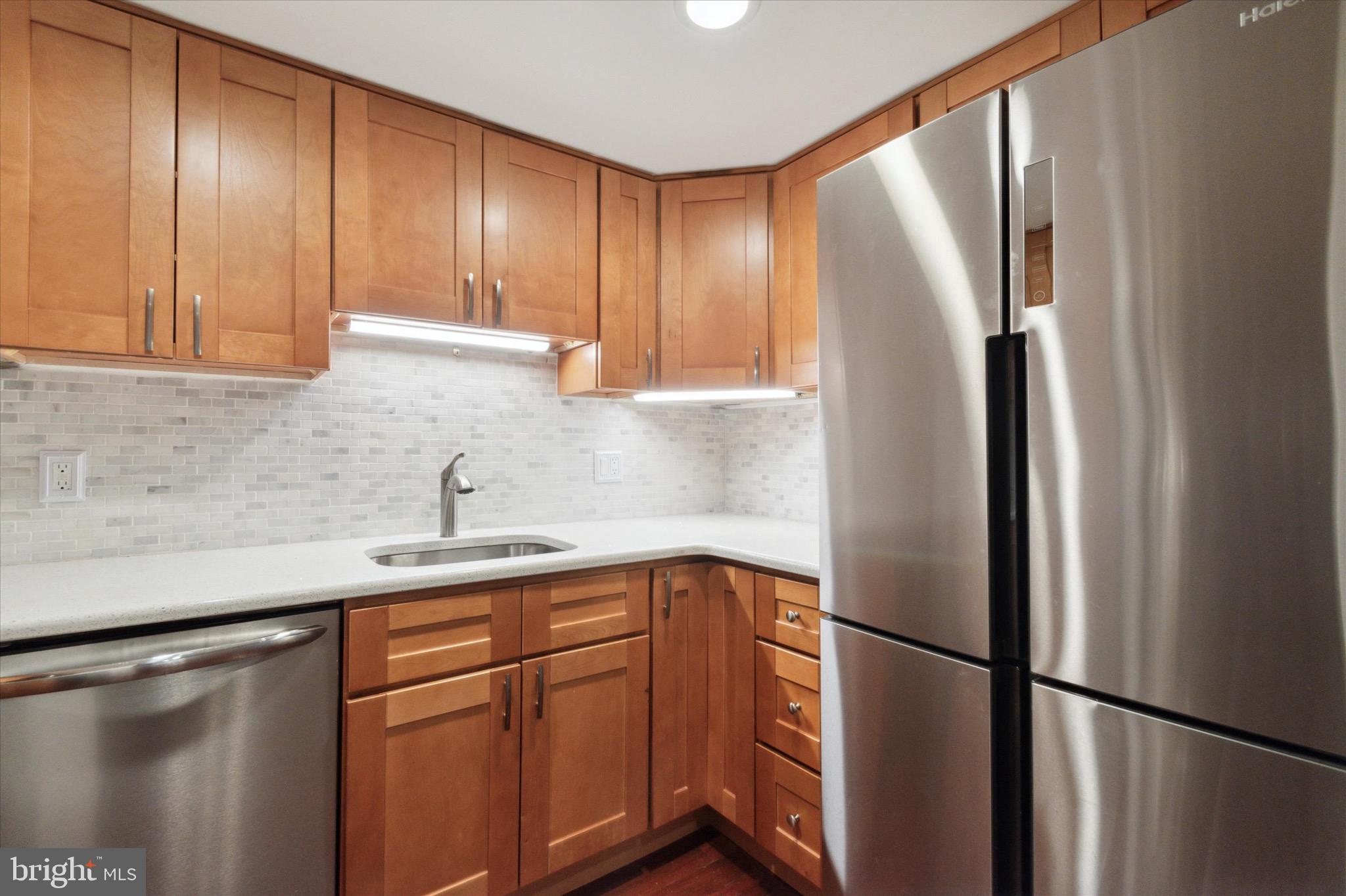 12 Letitia Street, Unit 204 Philadelphia, PA 19106 - Photo 19 of 21