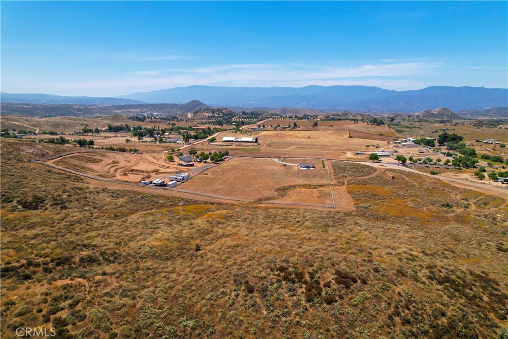 39282 San Ignacio Road Hemet, CA 92544 - Photo 21 of 21 a view of a sky from a city