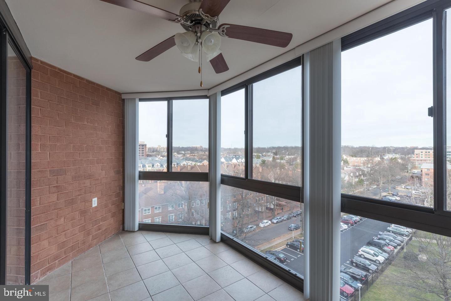 1001 North Randolph Street, Unit 811 Arlington, VA 22201 - Photo 12 of 30 a view of an empty room and window