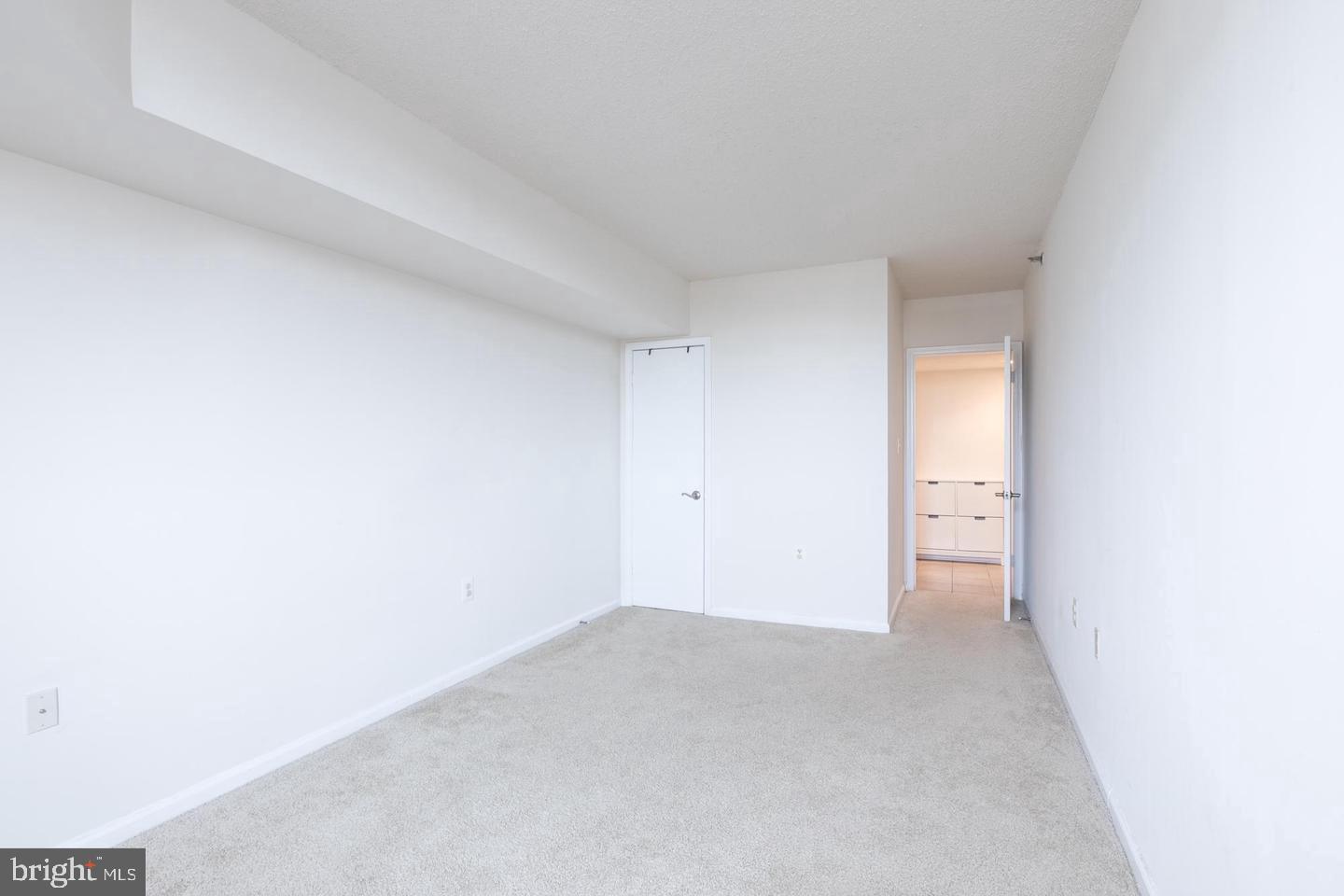 1001 North Randolph Street, Unit 811 Arlington, VA 22201 - Photo 18 of 30