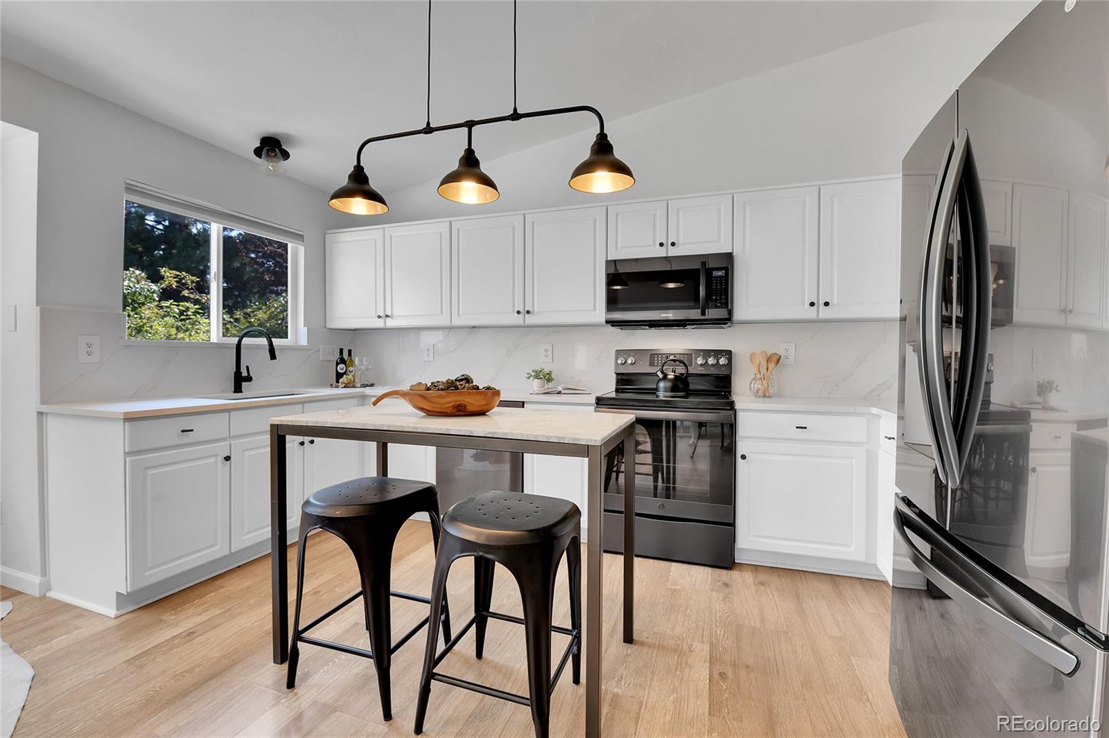 9851 South Castle Ridge Circle Highlands Ranch, CO 80129 - Photo 6 of 30