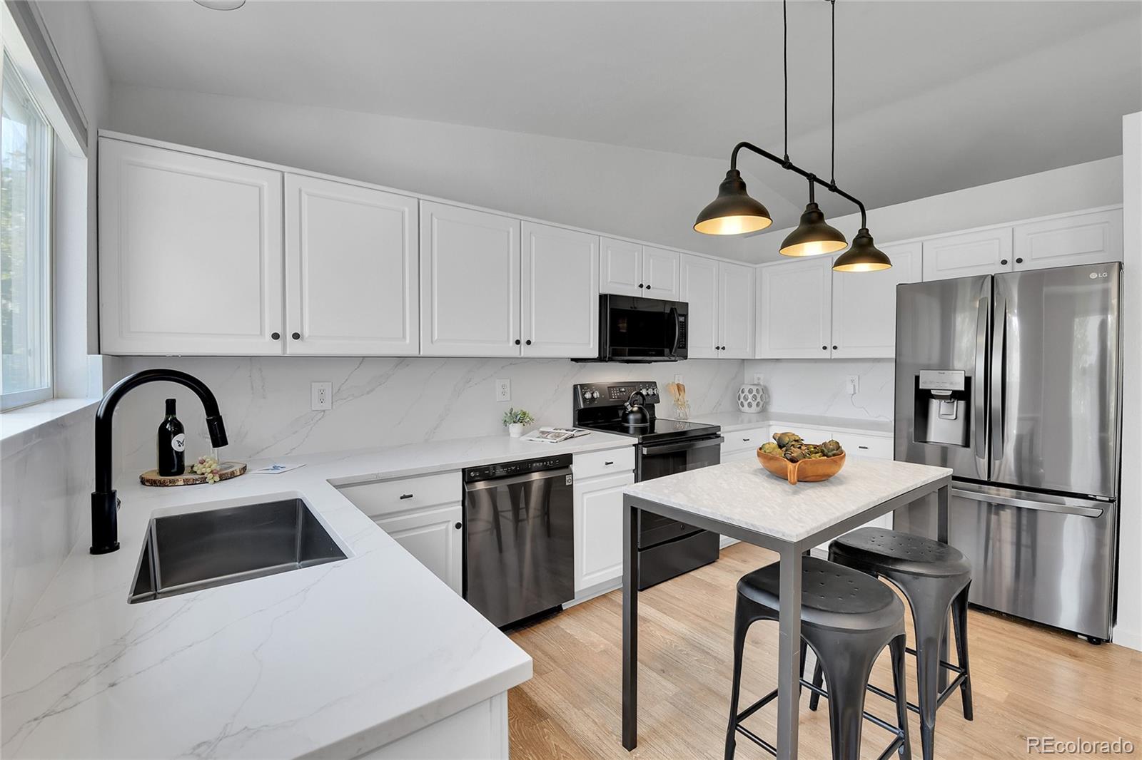 9851 South Castle Ridge Circle Highlands Ranch, CO 80129 - Photo 7 of 30