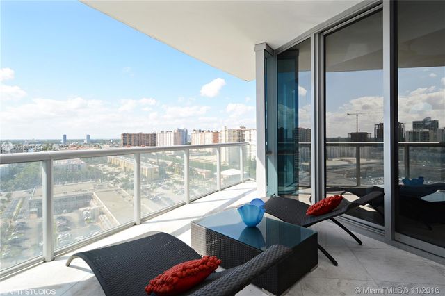 $1,900,000 | 17121 Collins Avenue, Unit 1705, Sunny Isles Beach, FL 33160