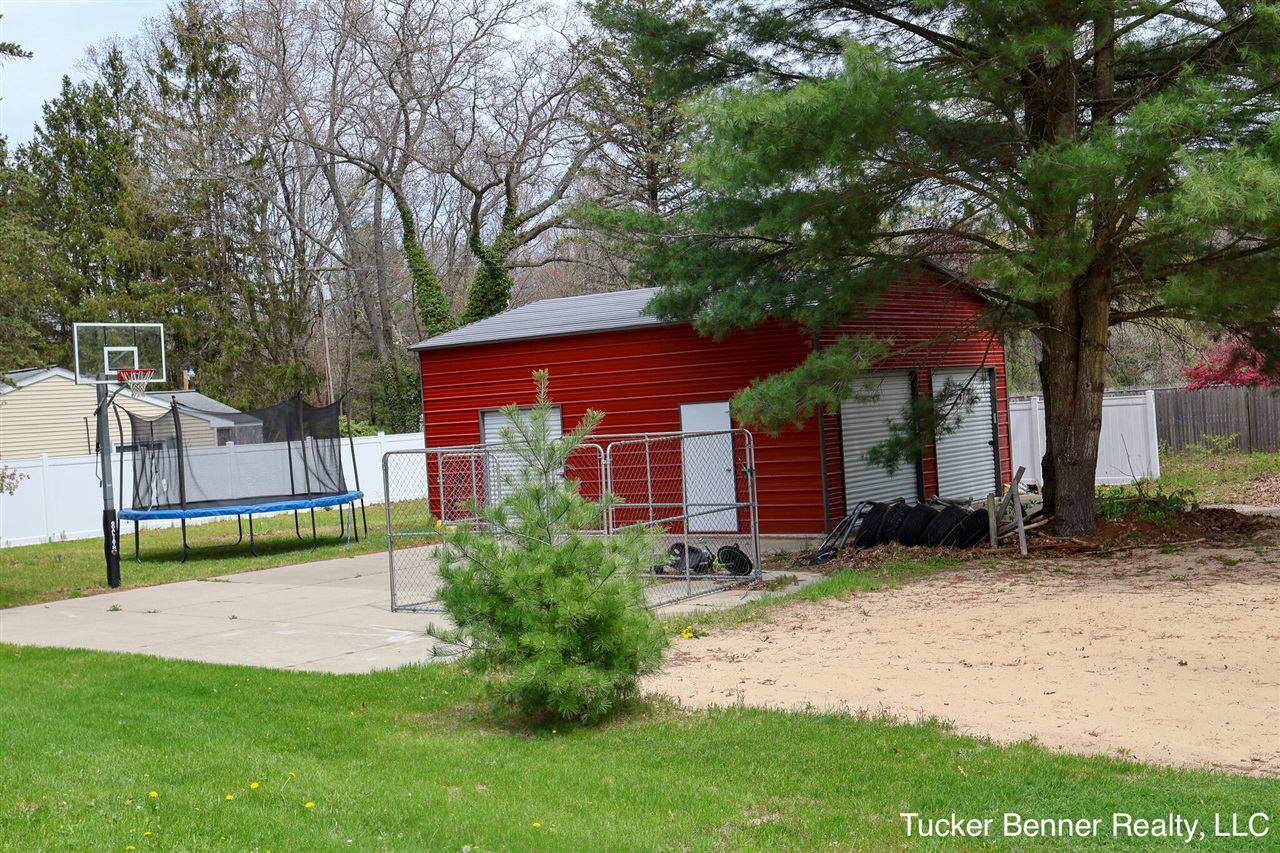 4122 Duck Lake Road Whitehall, MI 49461 - Photo 3 of 62