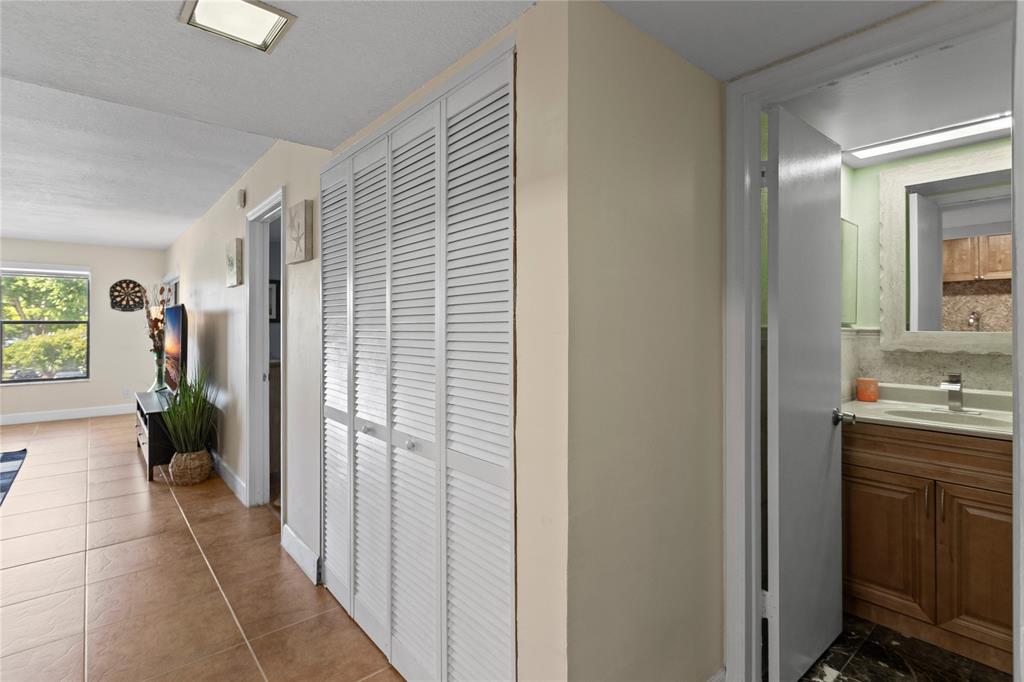 2312 South Cypress Bend Drive, Unit 205 Pompano Beach, FL 33069 - Photo 11 of 61