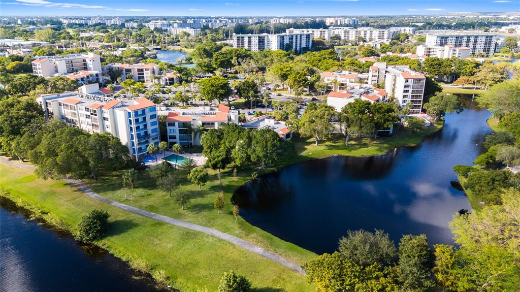 2312 South Cypress Bend Drive, Unit 205 Pompano Beach, FL 33069 - Photo 8 of 61