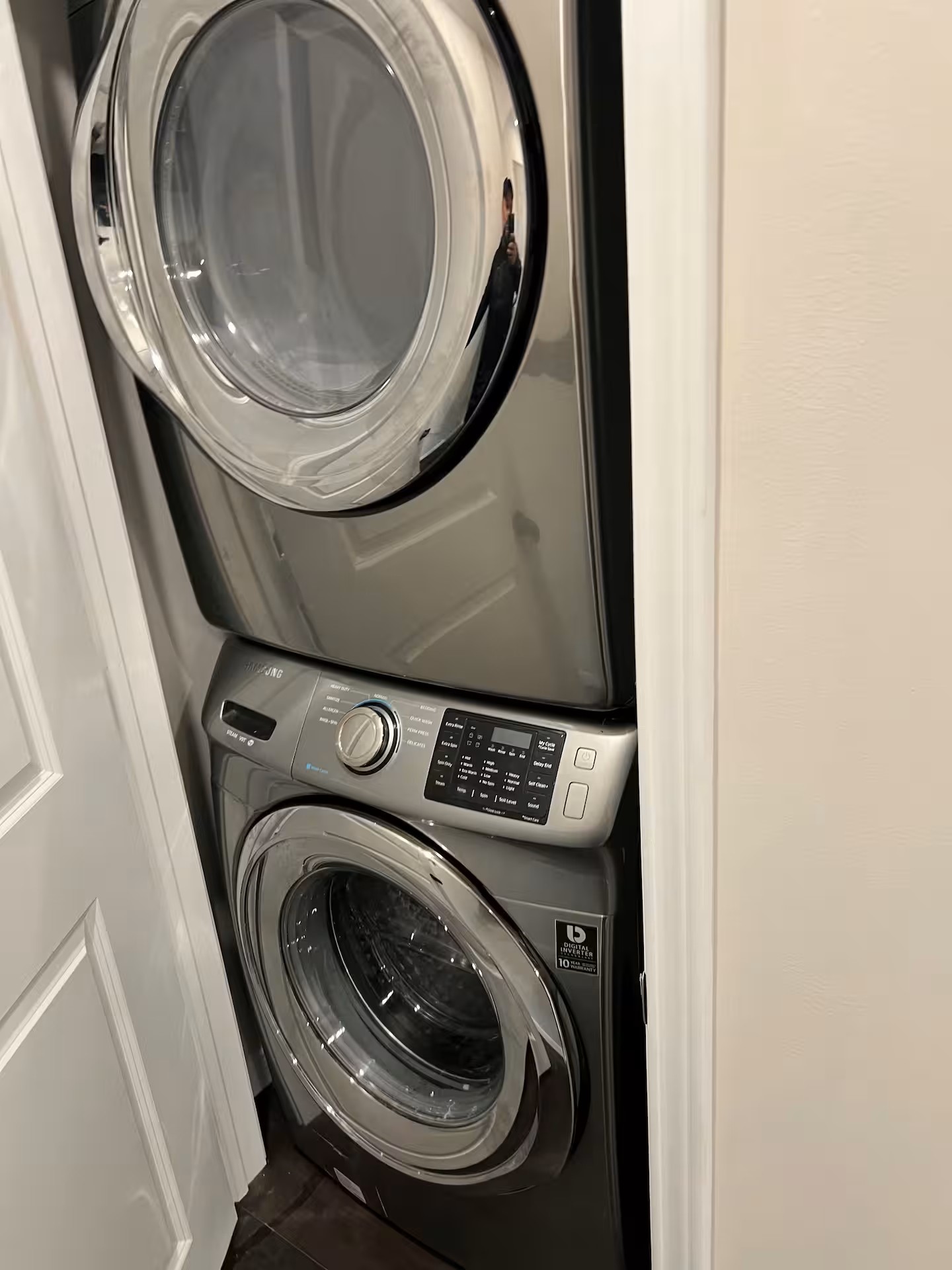 3741 Charleston Street Houston, TX 77021 - Photo 32 of 37 Washer/dryer located on the 2nd floor.