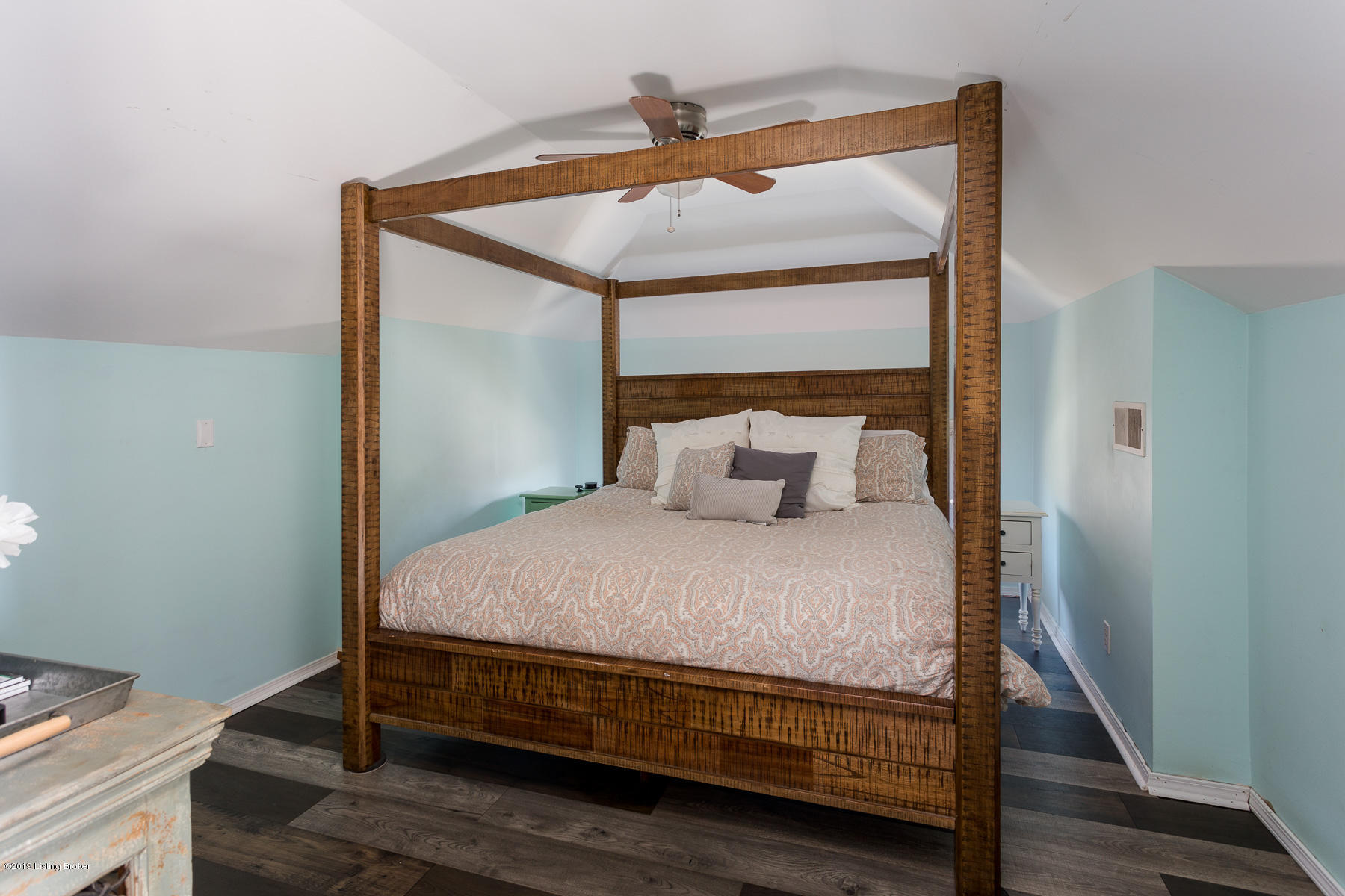 318 Iola Road Louisville, KY 40207 - Photo 25 of 28 Master Bedroom space