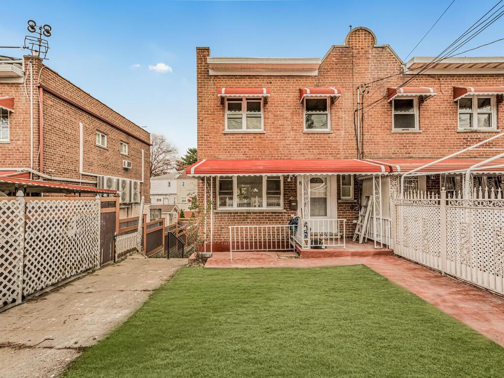 4062 Ely Avenue Bronx, NY 10466 - Photo 1 of 33