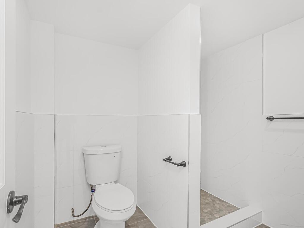 4062 Ely Avenue Bronx, NY 10466 - Photo 25 of 33