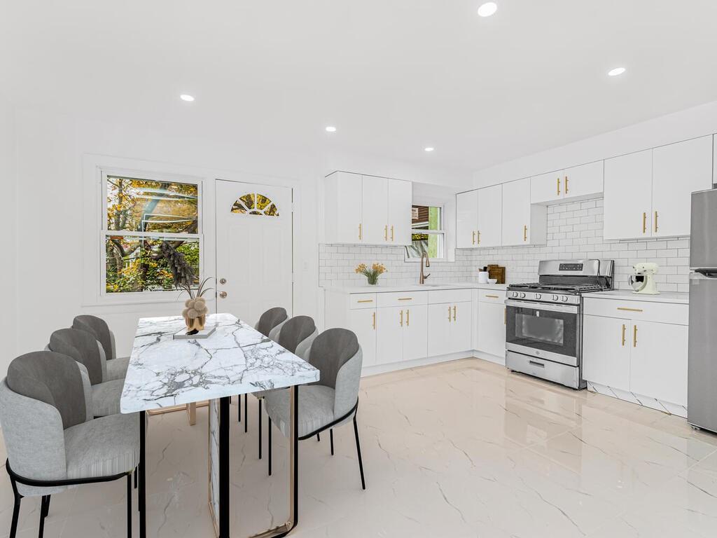 4062 Ely Avenue Bronx, NY 10466 - Photo 8 of 33