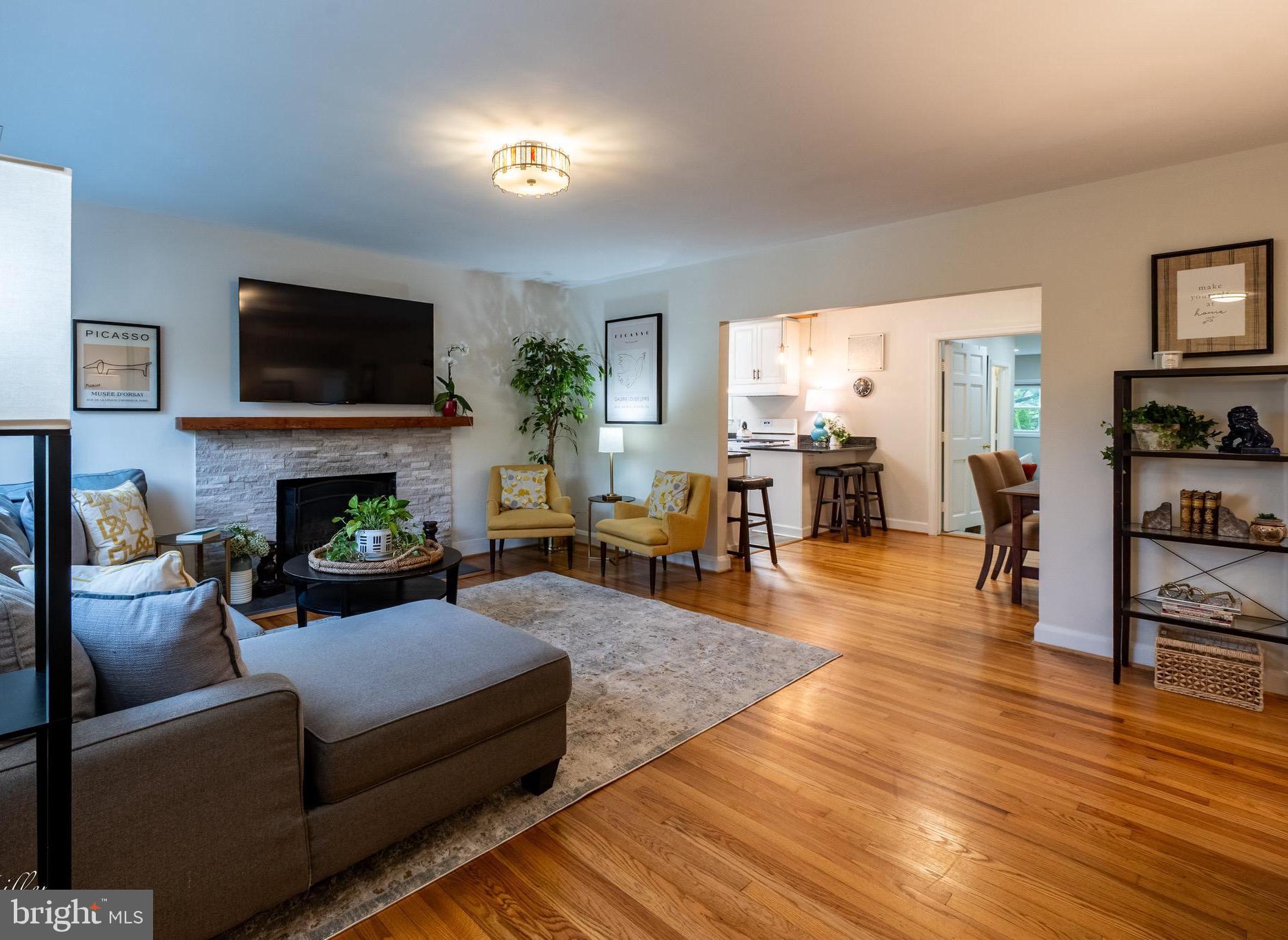 418 Range Road Baltimore, MD 21204 - Photo 2 of 39 Welcome to 418 Range Road in West Towson!