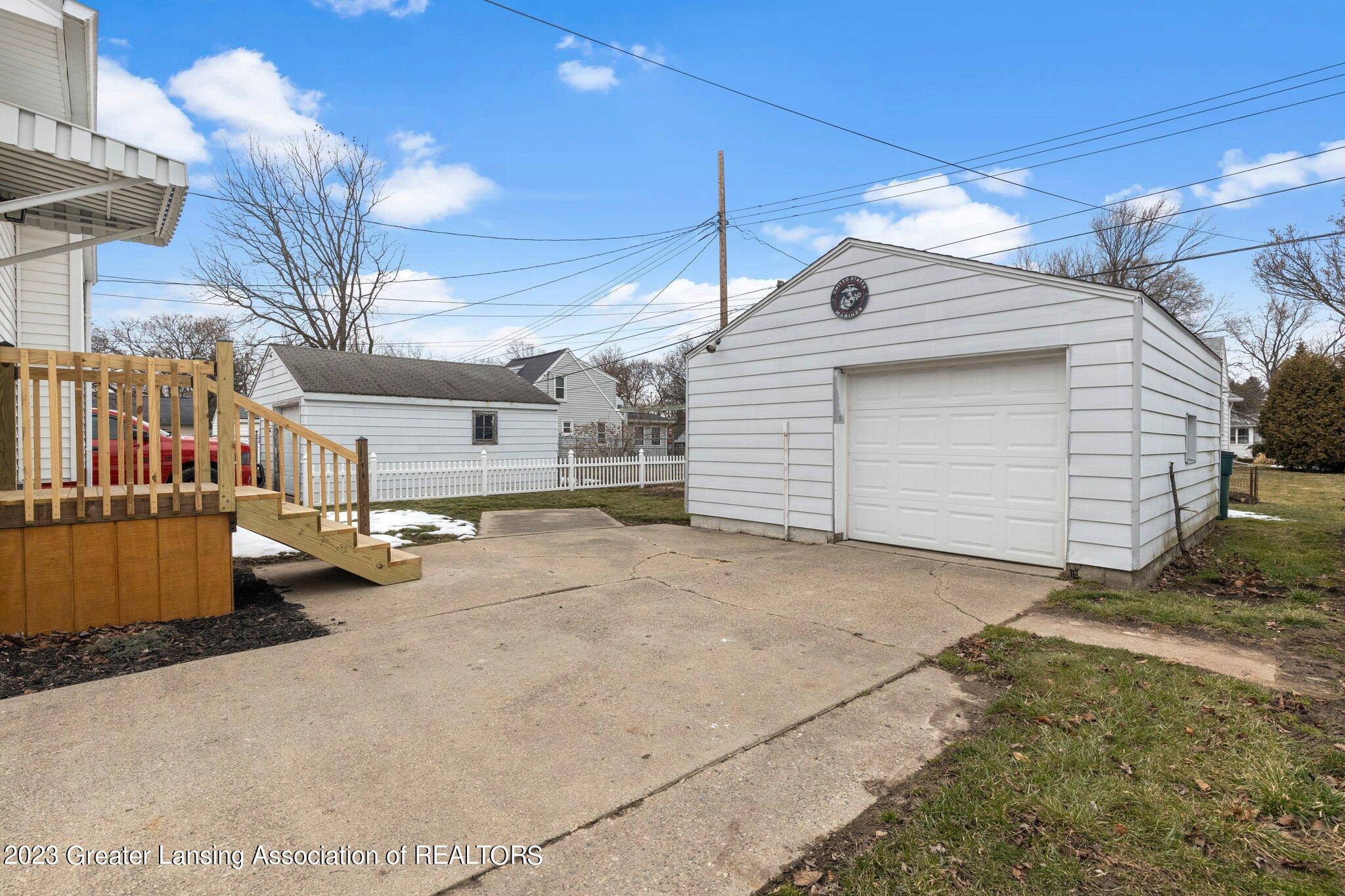 553 East Cavanaugh Road Lansing, MI 48910 - Photo 25 of 30 1.5 car garage