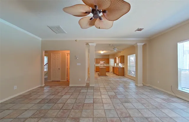 $2,900 | 2810 White Oak Lane, Pearland, TX 77581