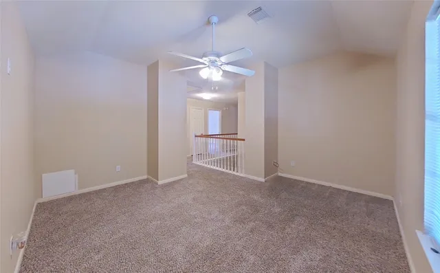 $2,900 | 2810 White Oak Lane, Pearland, TX 77581