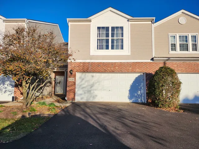 $289,900 | 16212 Golf View Drive, Lockport, IL 60441