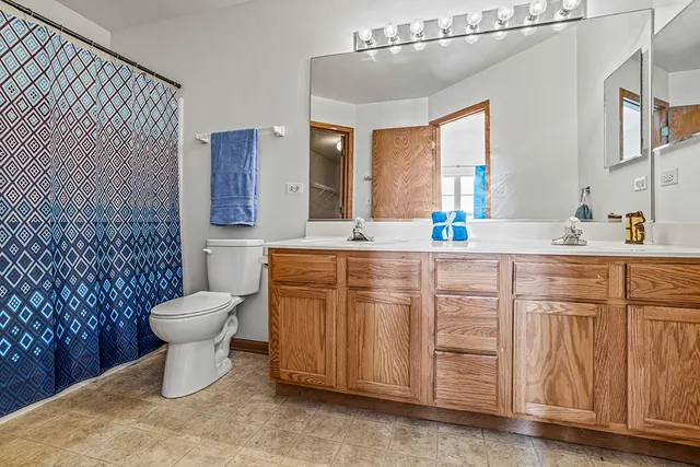 $289,900 | 16212 Golf View Drive, Lockport, IL 60441