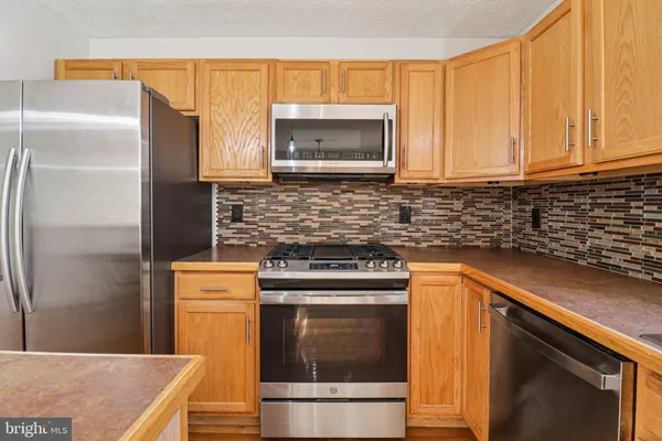 $380,000 | 8033 Bloomsbury Place, White Plains, MD 20695