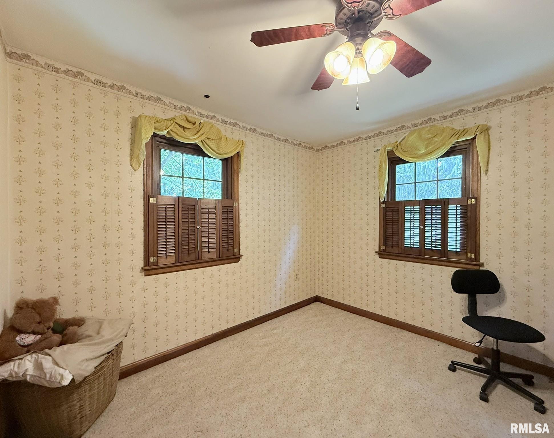 109 South State Street Henderson, IL 61439 - Photo 33 of 38