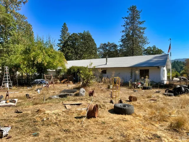 $270,000 | 44170 Lakeview Avenue, Laytonville, CA 95454