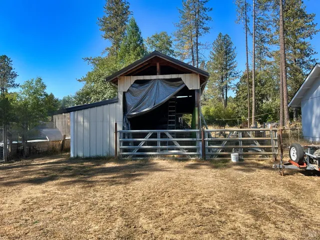 $270,000 | 44170 Lakeview Avenue, Laytonville, CA 95454