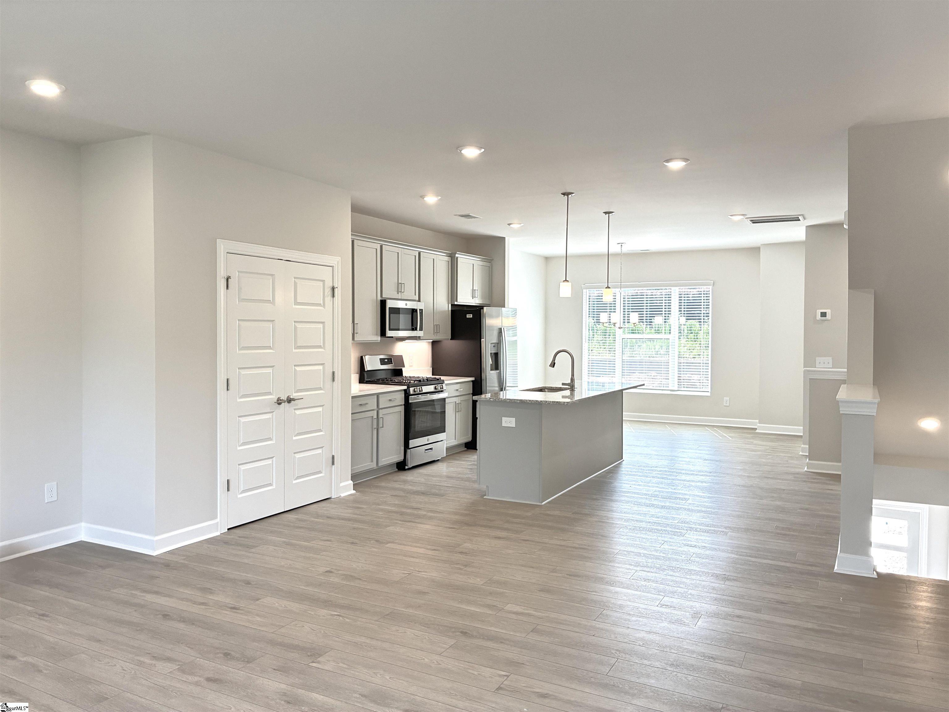 27 Pikewood Lane Greenville, SC 29607 - Photo 8 of 29