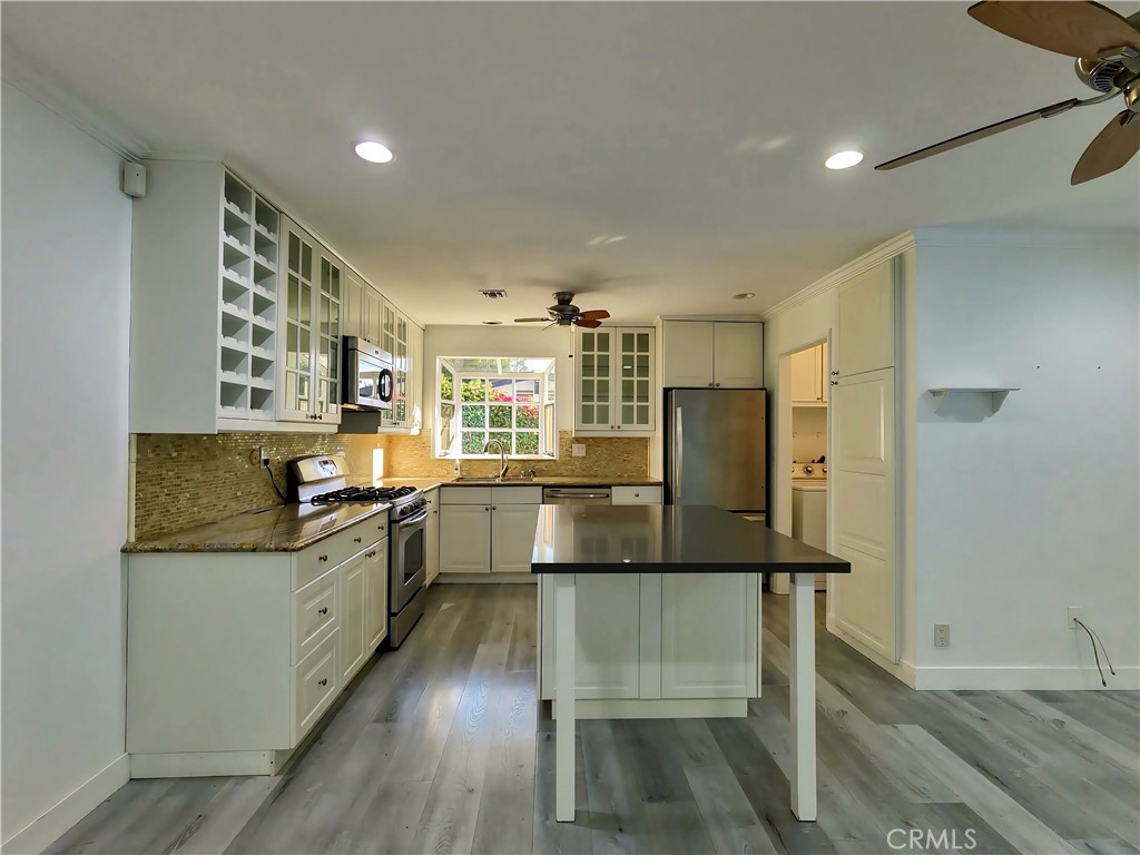 7049 Semrad Road West Hills, CA 91307 - Photo 13 of 44