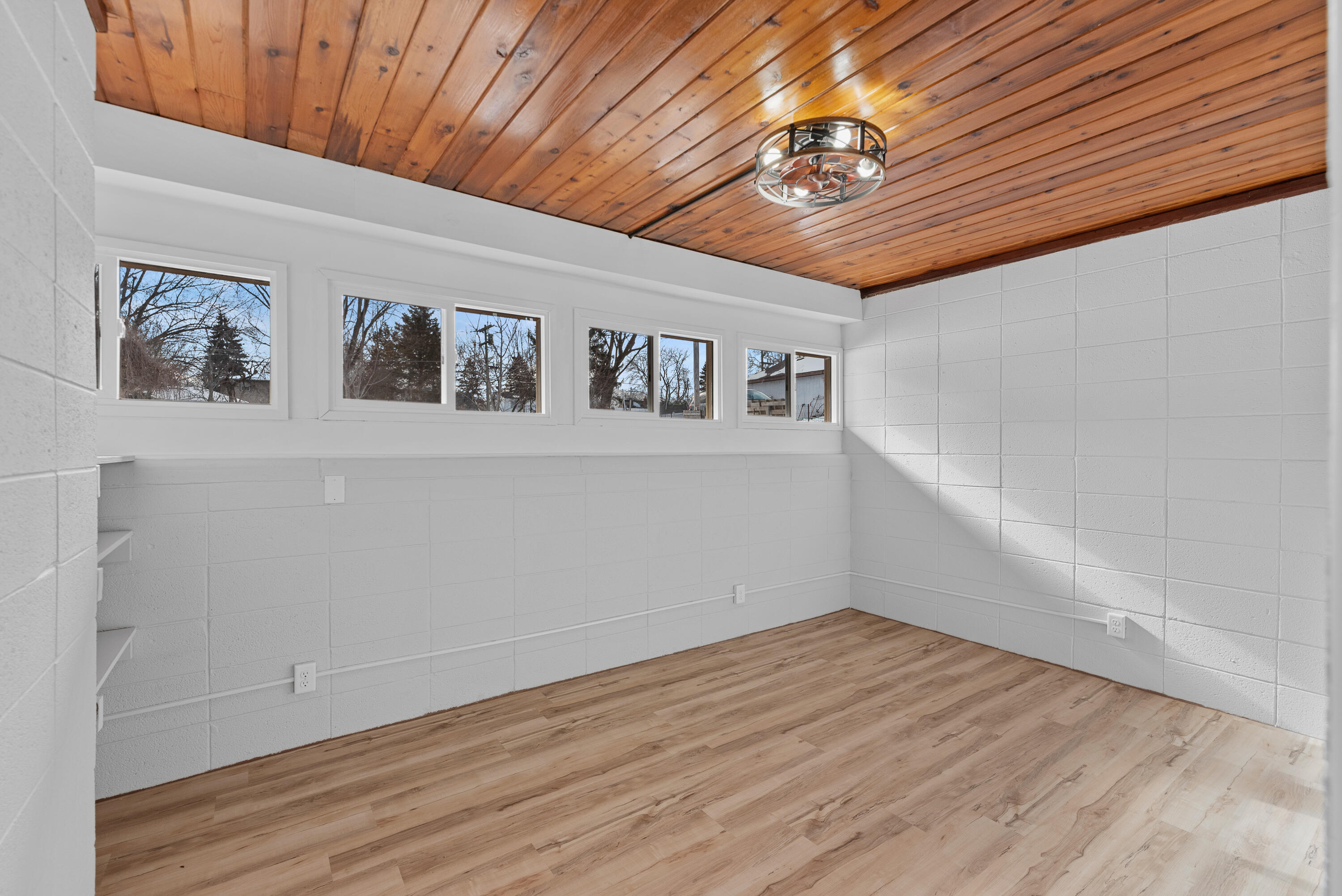 4015 West Kiley Avenue Milwaukee, WI 53209 - Photo 13 of 23 Bedroom 3