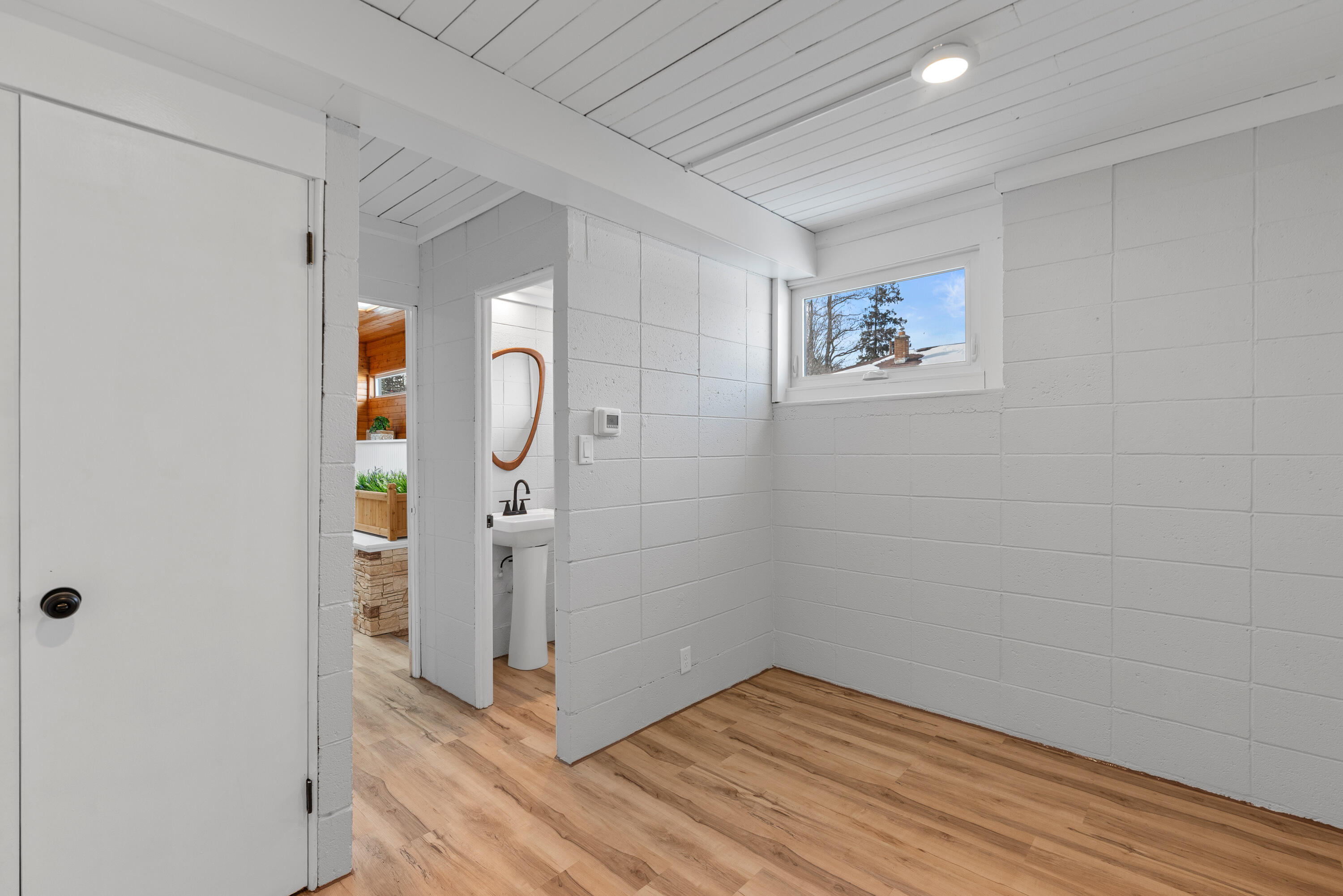 4015 West Kiley Avenue Milwaukee, WI 53209 - Photo 14 of 23 Located on the main level, this space can be used as a bedroom or office.