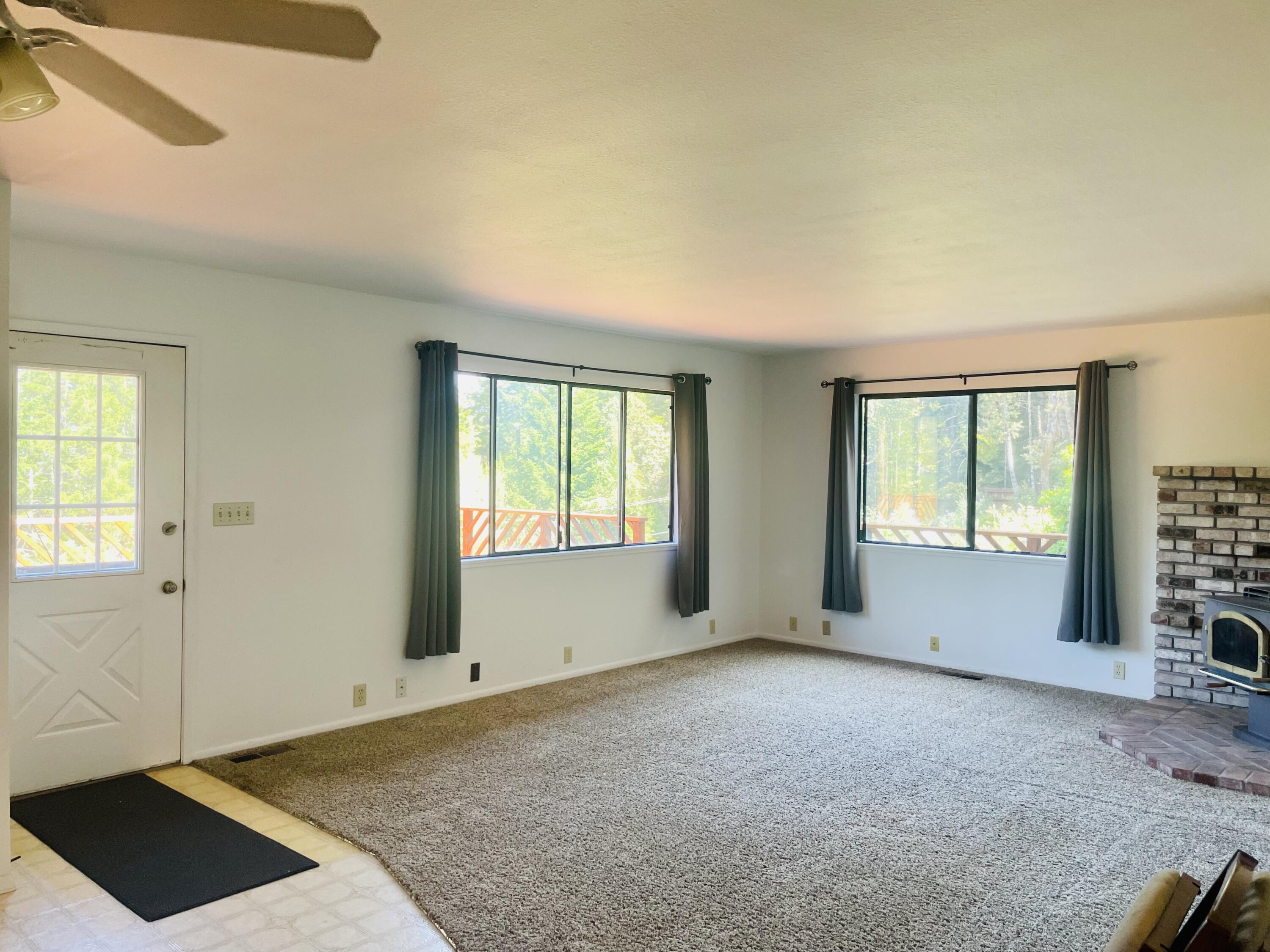 360 Graycliff Road Garberville, CA 95542 - Photo 6 of 63