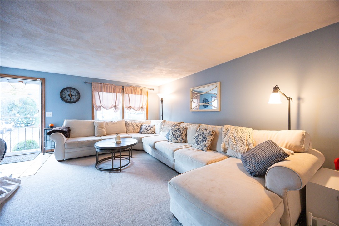 29 Scenery Lane Johnston, RI 02919 - Photo 3 of 14