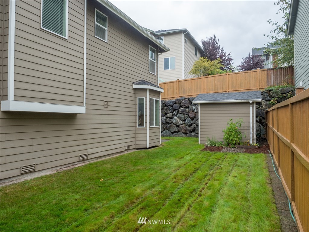 20112 84th Place Northeast Bothell, WA 98011 - Photo 24 of 25 Gallery Image 24