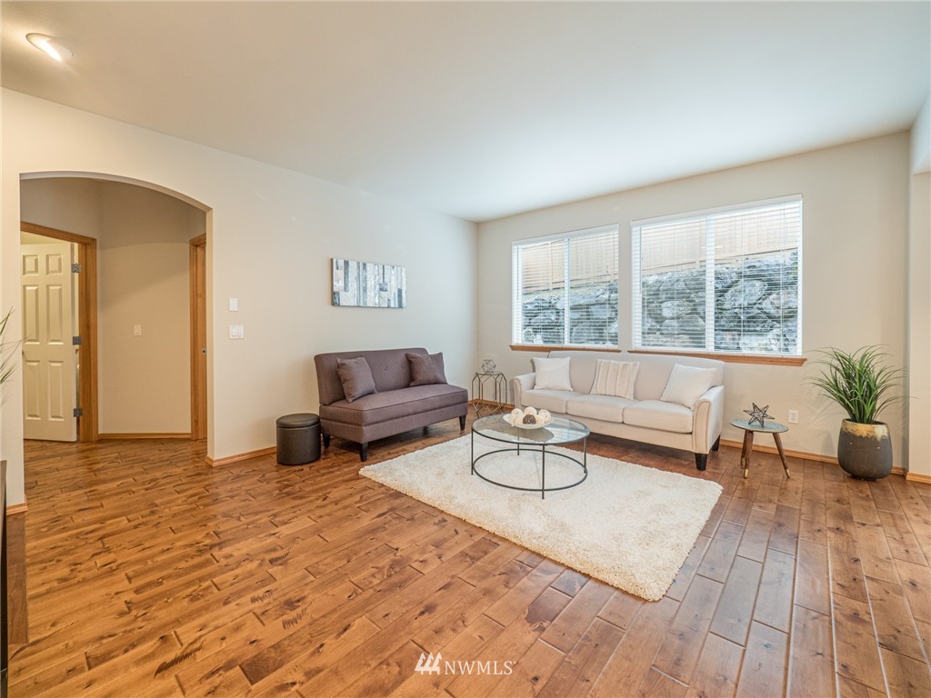 20112 84th Place Northeast Bothell, WA 98011 - Photo 6 of 25 Gallery Image 6