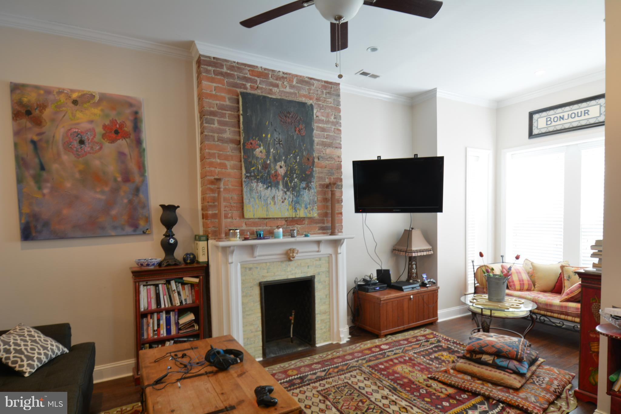 620 9th Street Northeast Washington, DC 20002 - Photo 12 of 24 Large family room w high celiings