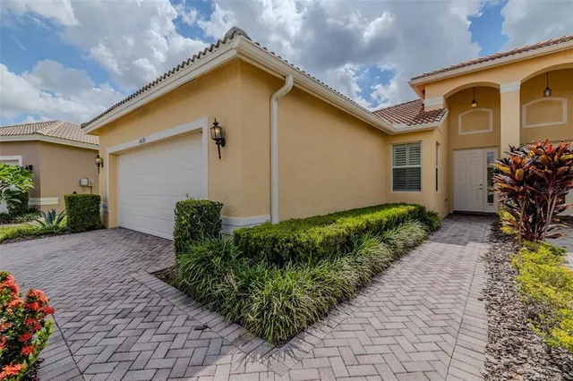 $2,300 | 16130 Amethyst Key Drive, Wimauma, FL 33598