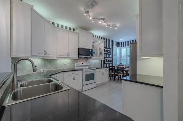 $2,300 | 16130 Amethyst Key Drive, Wimauma, FL 33598