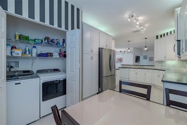 $2,300 | 16130 Amethyst Key Drive, Wimauma, FL 33598