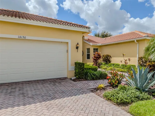 $2,300 | 16130 Amethyst Key Drive, Wimauma, FL 33598